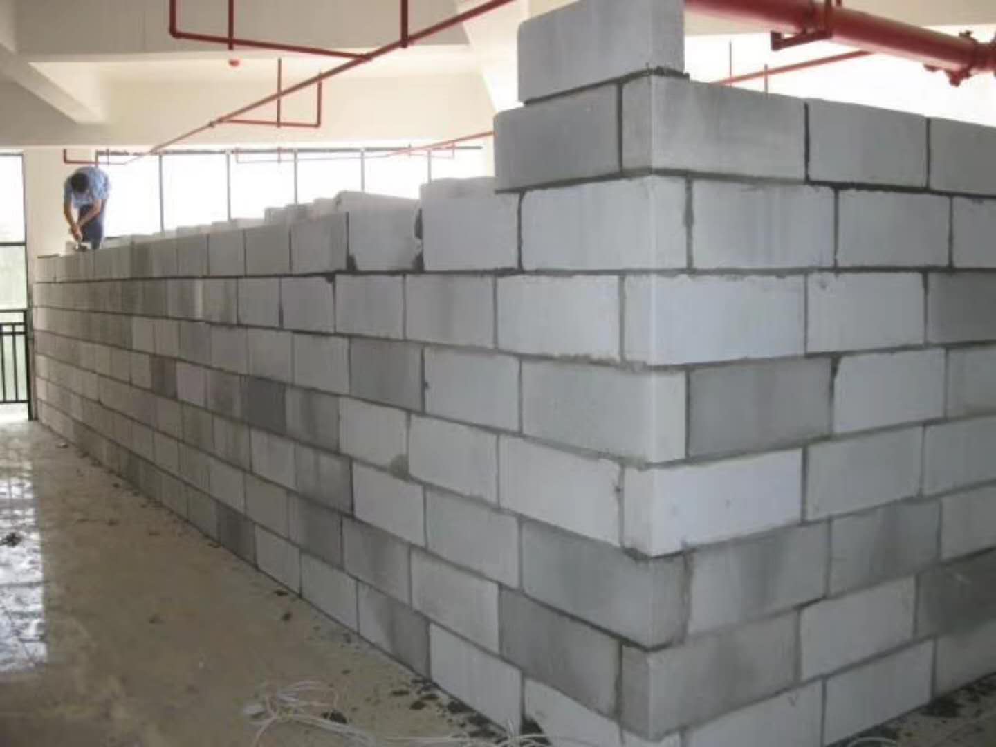 古冶蒸压加气混凝土砌块承重墙静力和抗震性能的研究